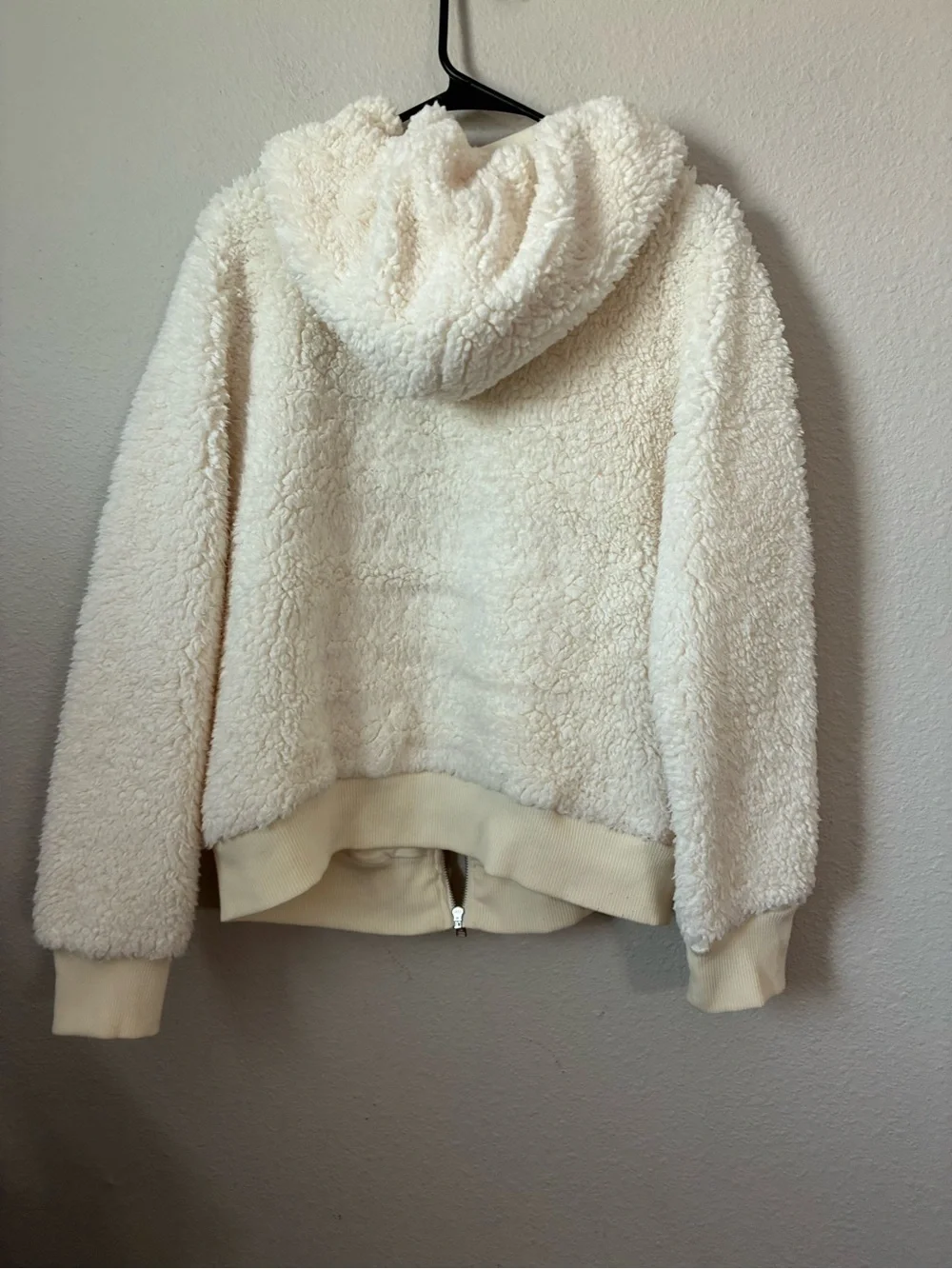 Cozy Cream Hollister  Hoodie Jacket - Women's